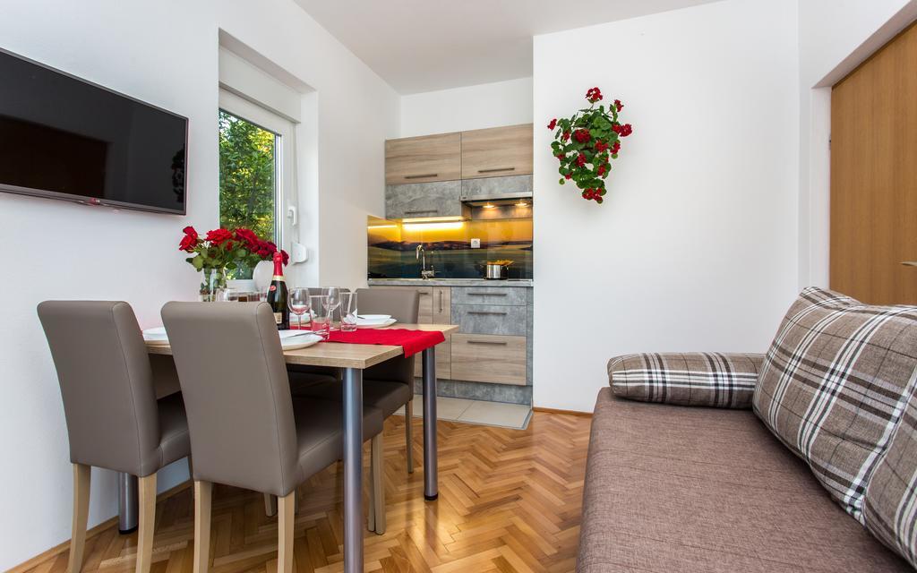 באסקה Apartments Lucija מראה חיצוני תמונה